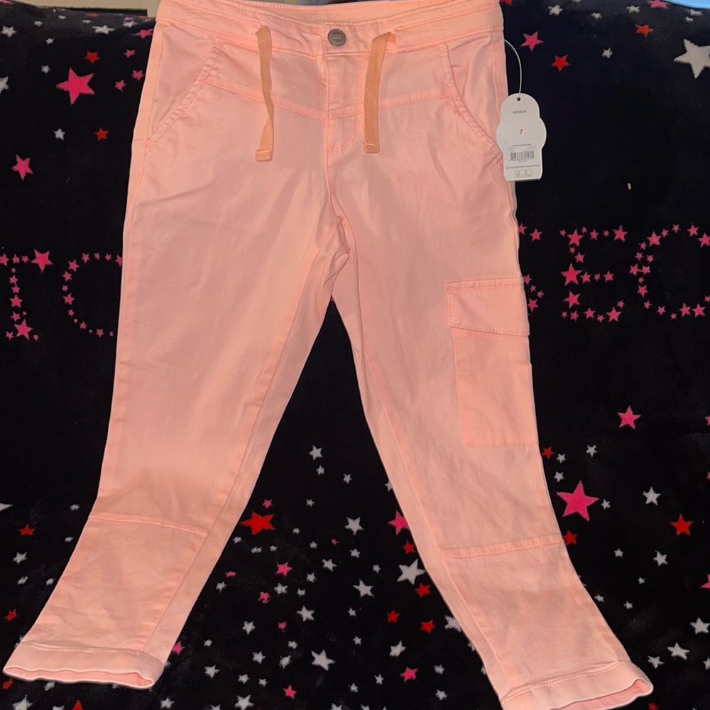 Peach cargo pants new with tags, never worn size 7
